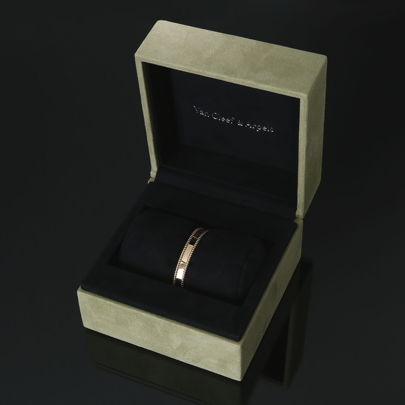Van Cleef & Arpels(USED)반클리프앤아펠 뻬를리 브레이슬릿